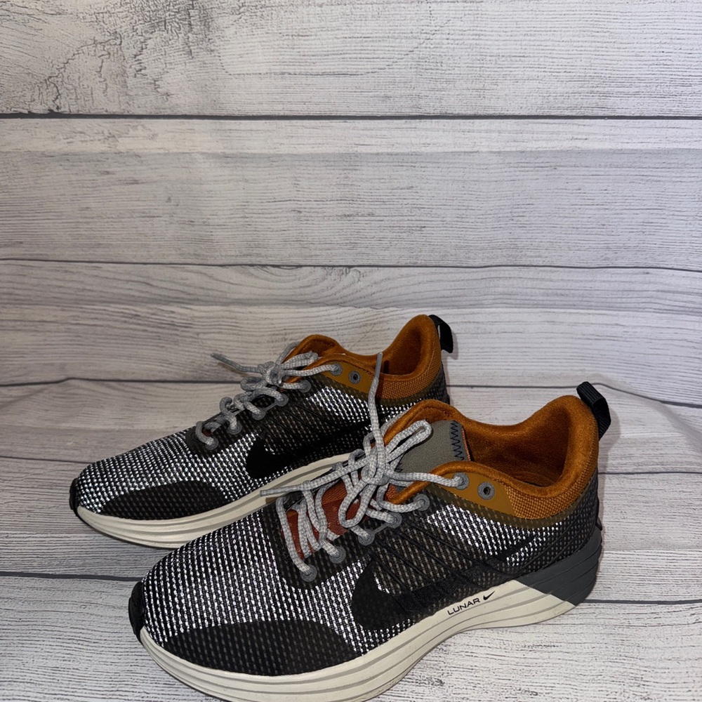 Nike Men's Black and Brown Running Shoes